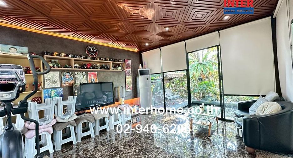 For sale 4 bedrooms house in Taling Chan, Bangkok
