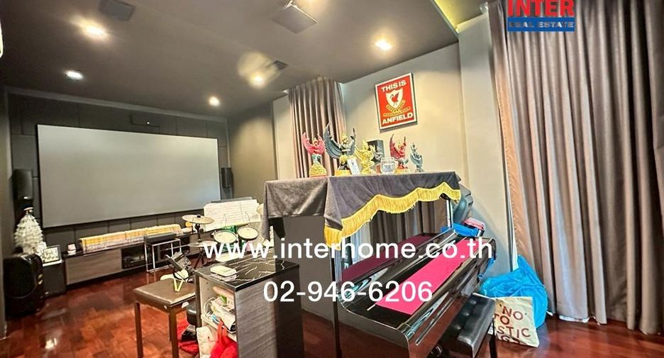For sale 4 bedrooms house in Taling Chan, Bangkok