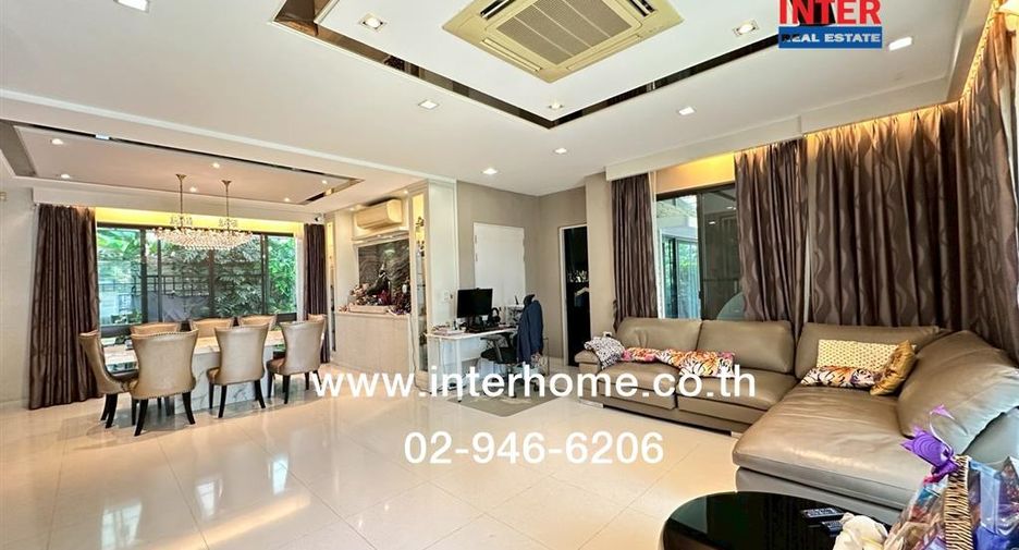 For sale 4 bedrooms house in Taling Chan, Bangkok