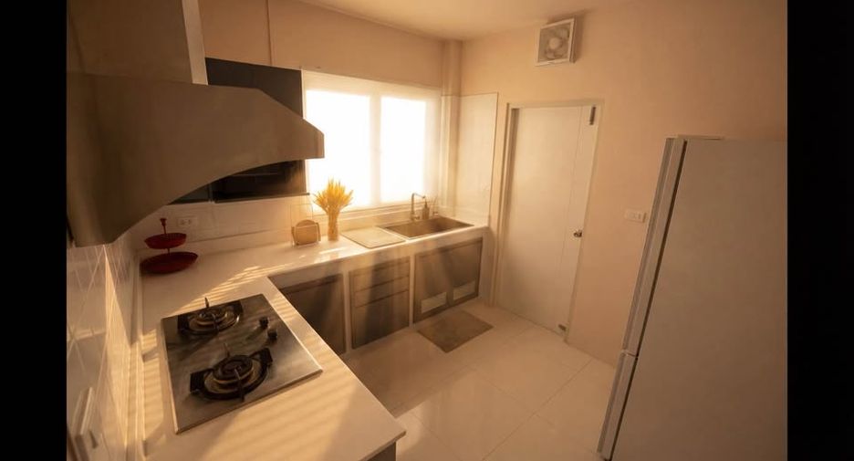 Haus zur Miete und zum Kauf mit 3 Zimmer in Bang Phli, Samut Prakan