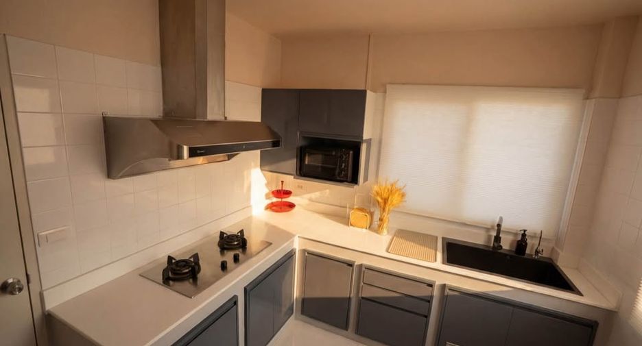 Haus zur Miete und zum Kauf mit 3 Zimmer in Bang Phli, Samut Prakan