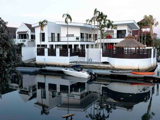 À vendre 8 chambres villa à Na Jomtien, Pattaya