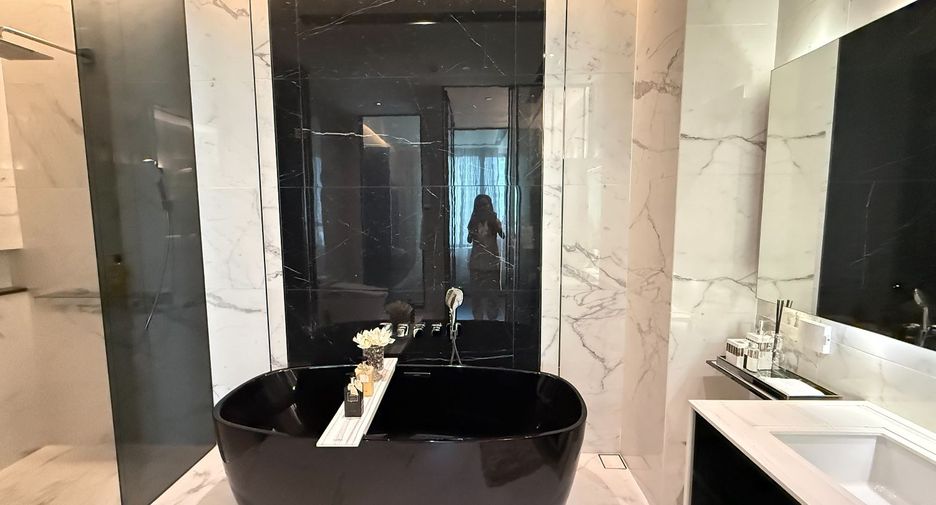 For sale 2 bedrooms condo in Watthana, Bangkok