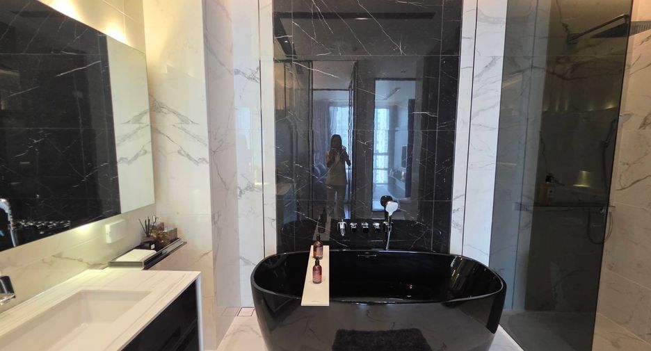 For sale 2 bedrooms condo in Watthana, Bangkok