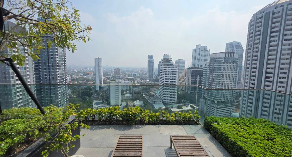 For sale 2 bedrooms condo in Watthana, Bangkok