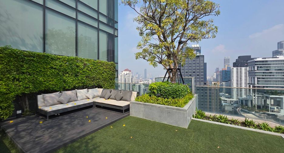 For sale 2 bedrooms condo in Watthana, Bangkok