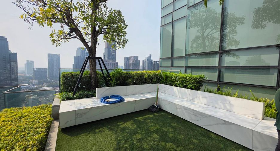For sale 2 bedrooms condo in Watthana, Bangkok