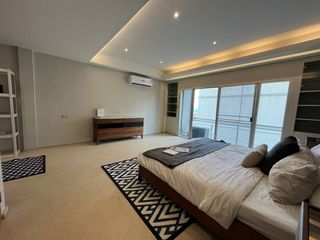 Casa adosada en venta de 3 habitaciones en Bang Na, Bangkok