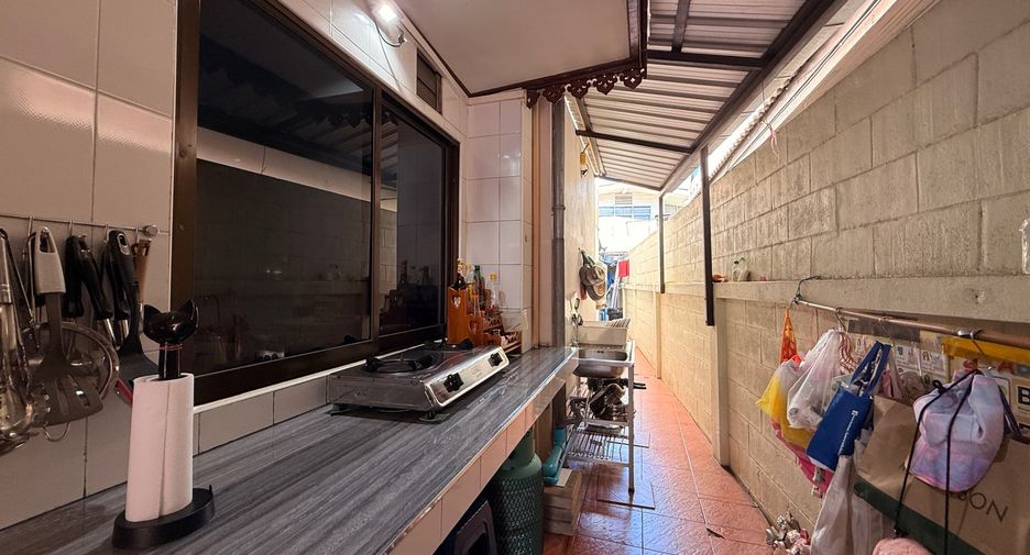 出售 9 卧室 酒店 在 Mueang Chiang Mai, Chiang Mai