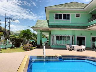 For rent 5 bedrooms villa in Bang Lamung, Chonburi