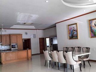 For rent 5 bedrooms villa in Bang Lamung, Chonburi