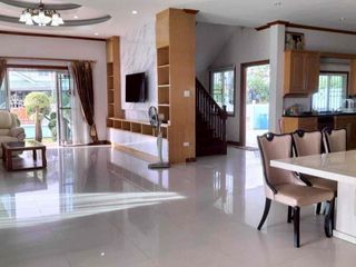 For rent 5 bedrooms villa in Bang Lamung, Chonburi
