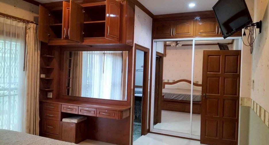 For rent 5 bedrooms villa in Bang Lamung, Chonburi