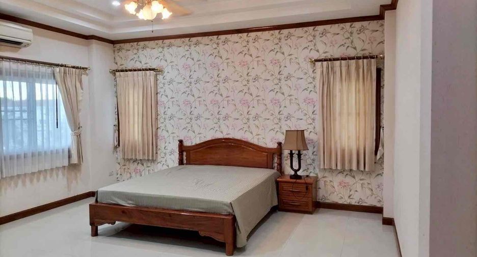 For rent 5 bedrooms villa in Bang Lamung, Chonburi