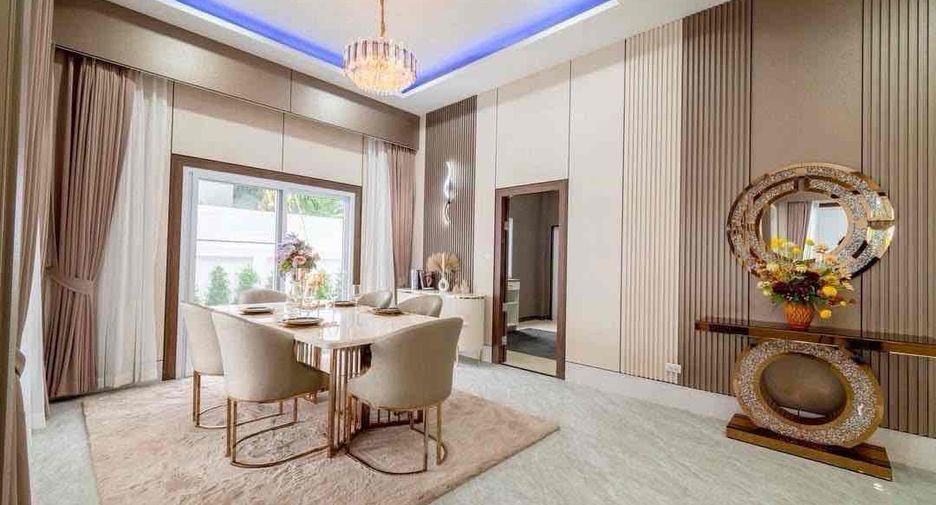 For sale 3 bedrooms villa in Bang Lamung, Chonburi