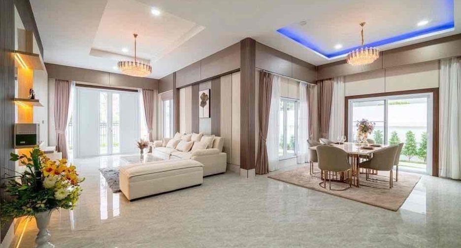 For sale 3 bedrooms villa in Bang Lamung, Chonburi