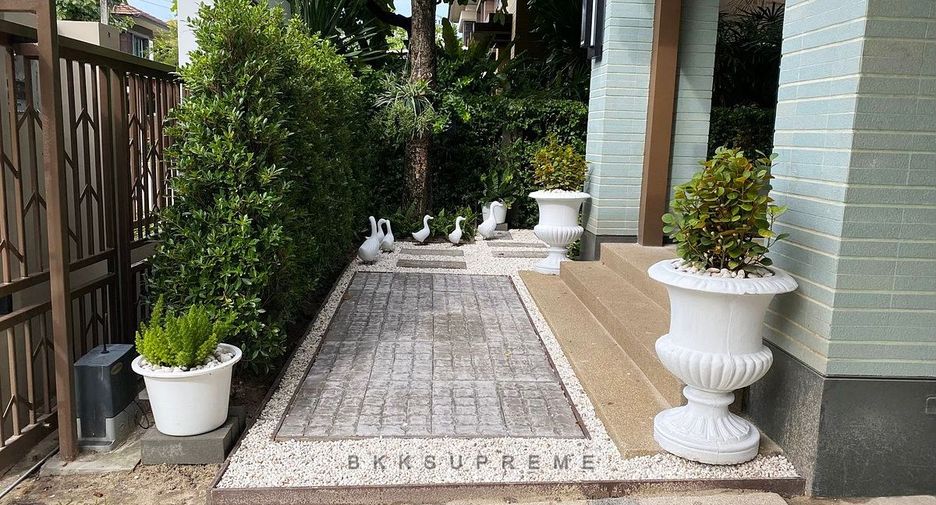 For rent and for sale 3 bedrooms house in Sai Mai, Bangkok