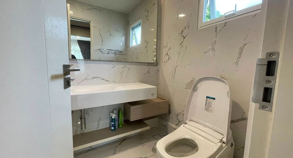 Haus zur Miete mit 4 Zimmer in Prawet, Bangkok