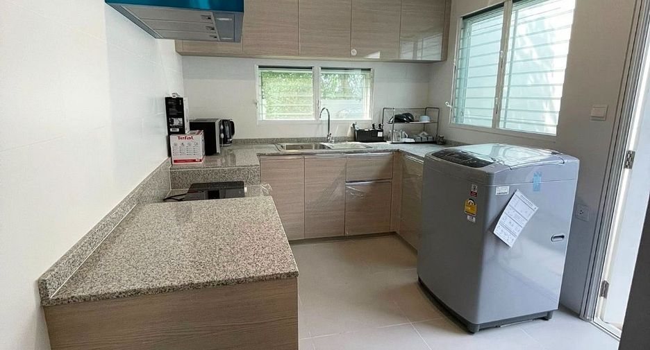 Haus zur Miete mit 4 Zimmer in Prawet, Bangkok
