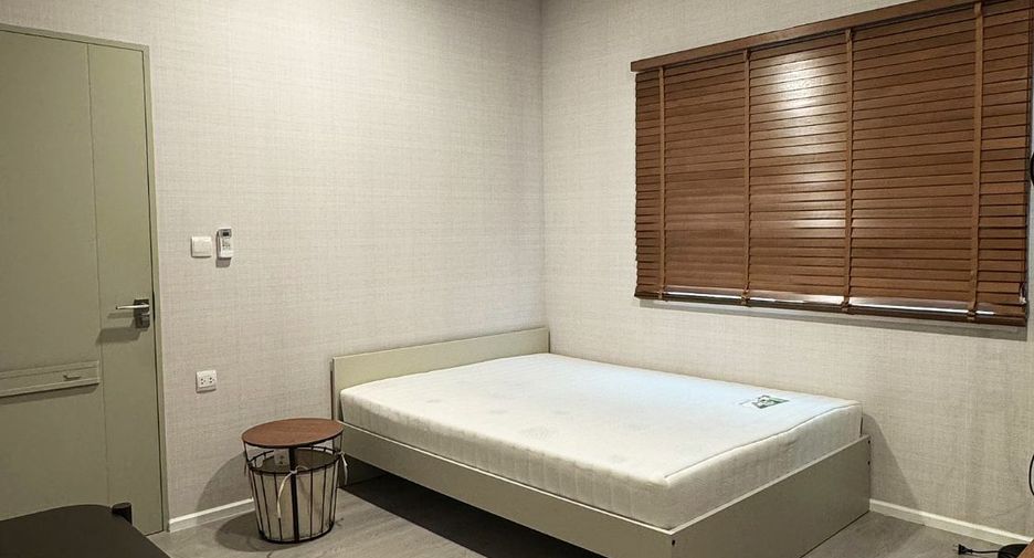 Haus zur Miete mit 4 Zimmer in Prawet, Bangkok