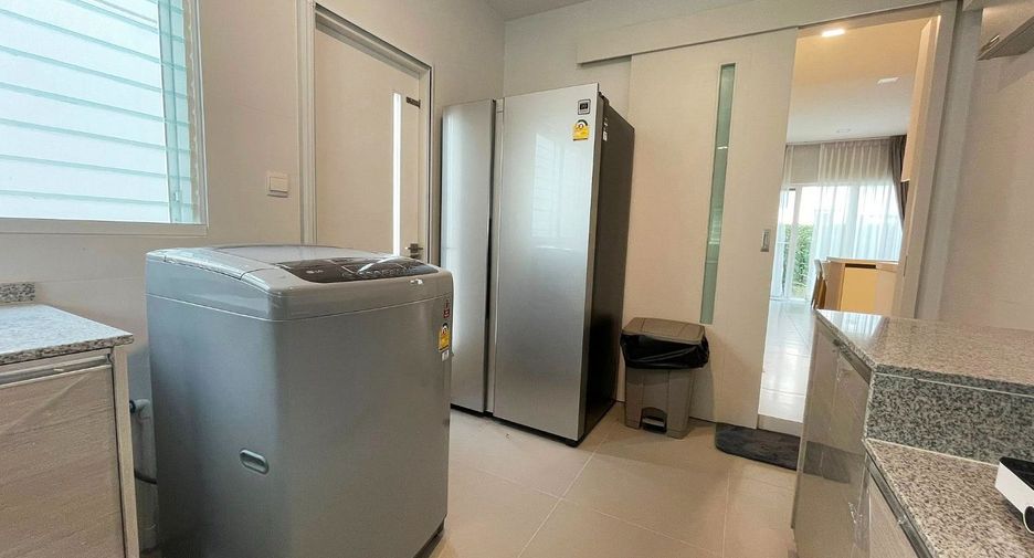 Haus zur Miete mit 4 Zimmer in Prawet, Bangkok