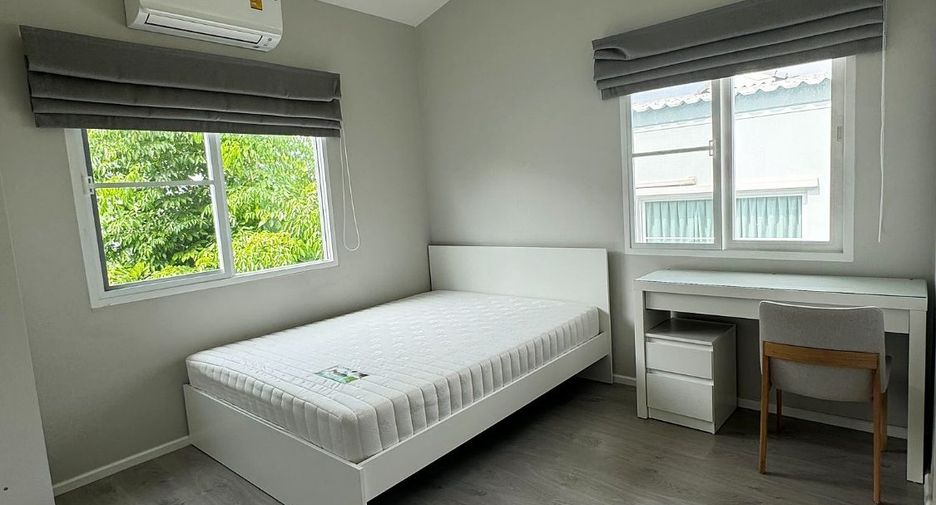 Haus zur Miete mit 4 Zimmer in Prawet, Bangkok