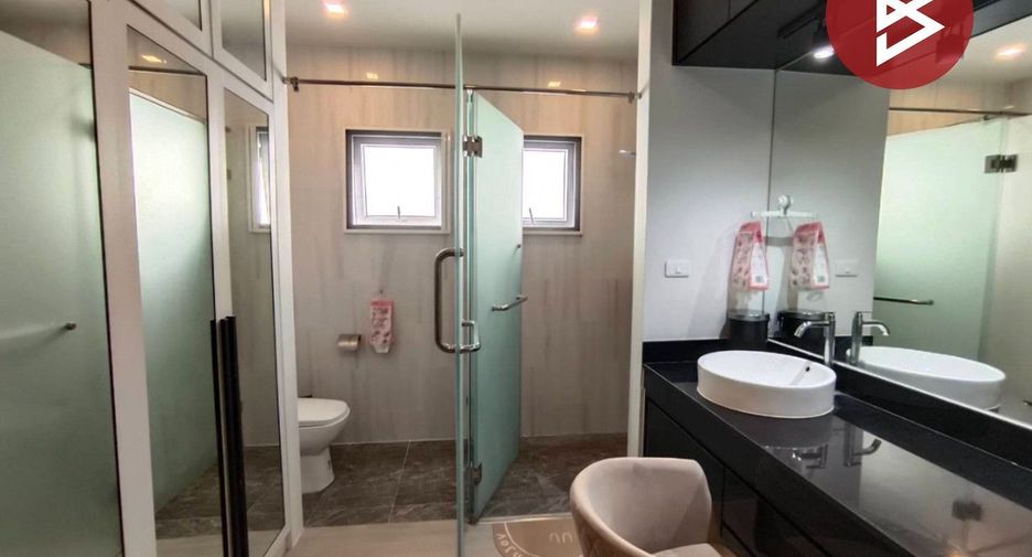 For sale 3 bedrooms townhouse in Bang Phli, Samut Prakan