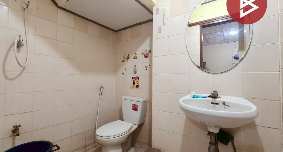 Reihenhaus zum Kauf mit 2 Zimmer in Lat Krabang, Bangkok