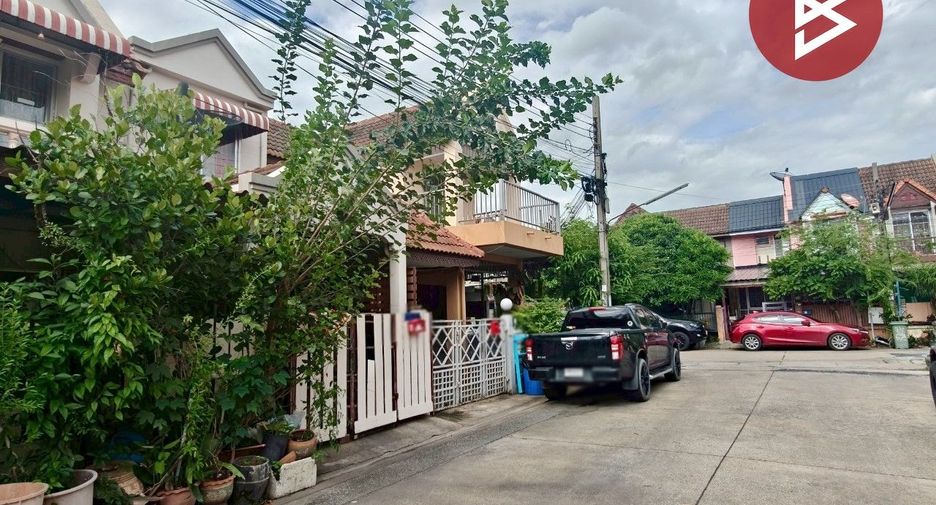 Reihenhaus zum Kauf mit 2 Zimmer in Lat Krabang, Bangkok