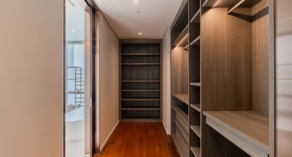 For rent そして for sale 2 ベッドルーム condo in Pathum Wan, Bangkok