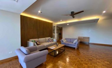 For rent 3 bedrooms condo in Yan Nawa, Bangkok