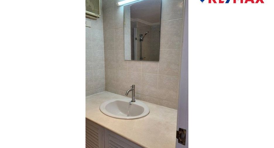 For sale studio condo in Bang Lamung, Chonburi
