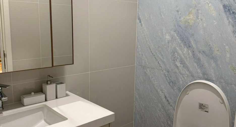 Haus zur Miete und zum Kauf mit 4 Zimmer in Bang Khen, Bangkok