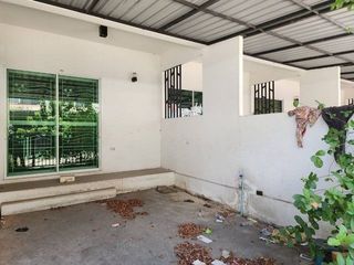 For sale 2 bedrooms townhouse in Ban Bueng, Chonburi