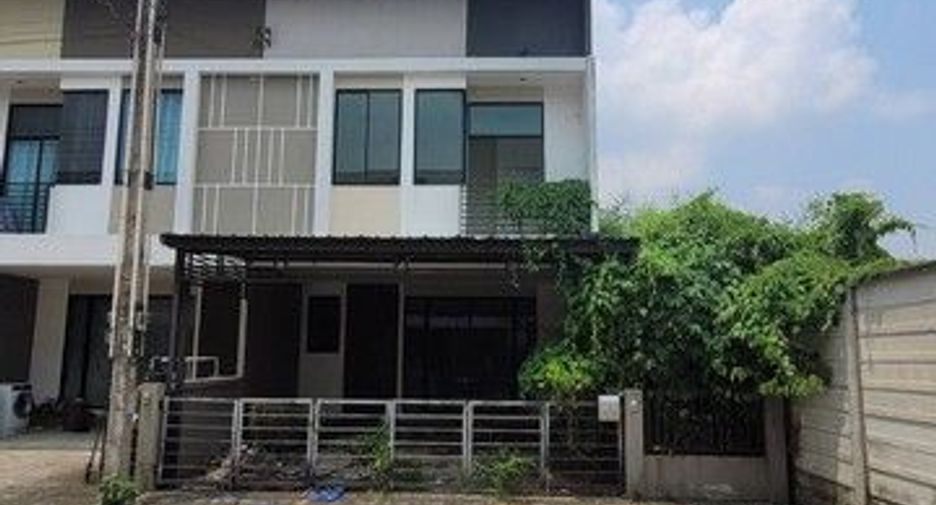 Casa adosada en venta de 1 habitaciones en Ban Bueng, Chonburi