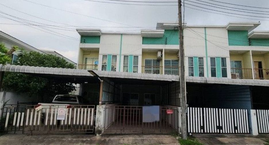 Casa adosada en venta de 1 habitaciones en Ban Bueng, Chonburi