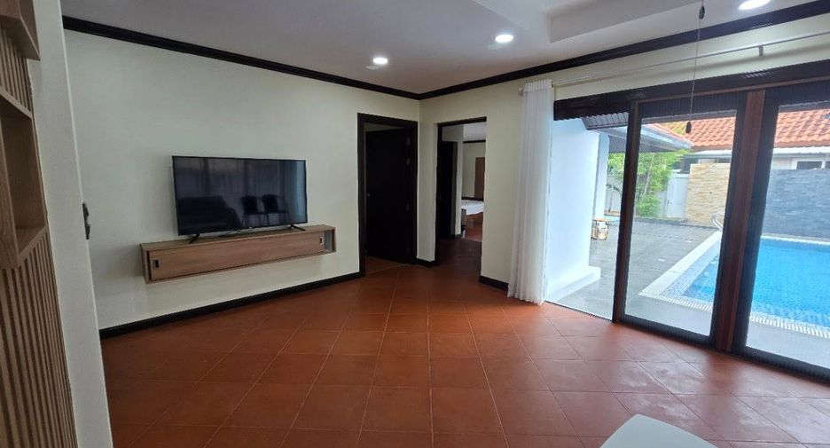 À louer 3 chambres maison à Sattahip, Chonburi