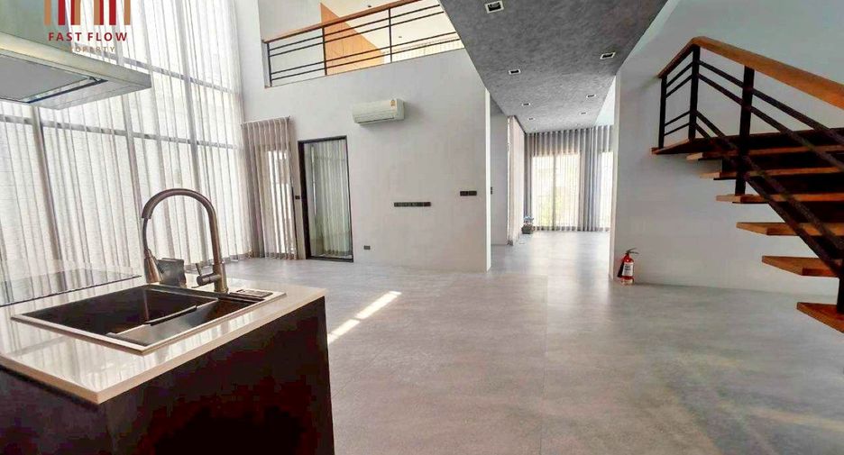 For sale 5 bedrooms house in Bang Sue, Bangkok