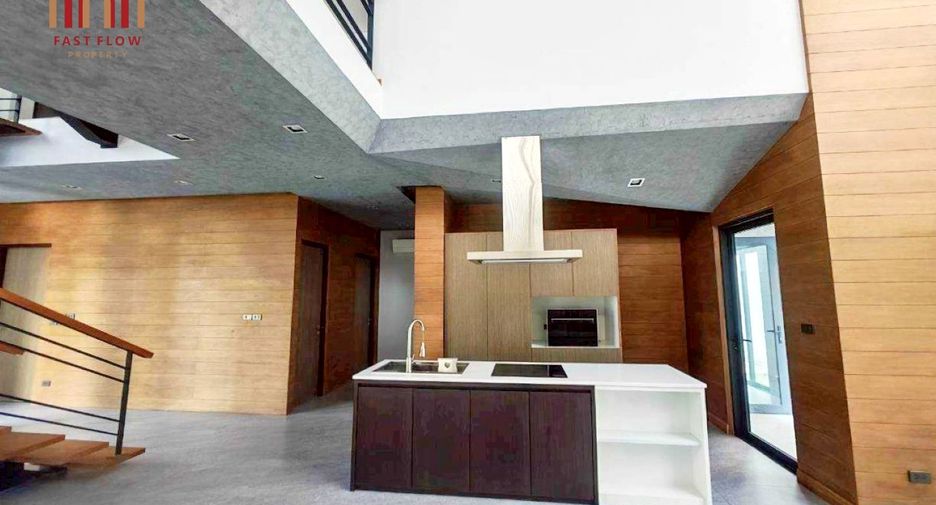 For sale 5 bedrooms house in Bang Sue, Bangkok
