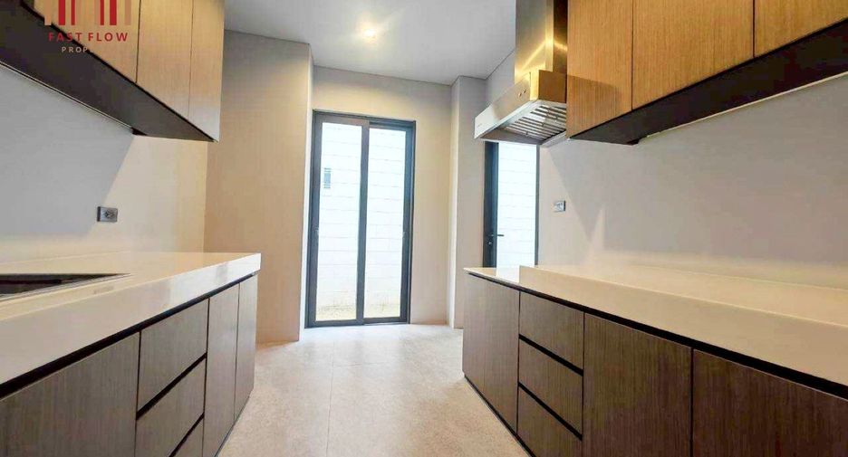 For sale 5 bedrooms house in Bang Sue, Bangkok