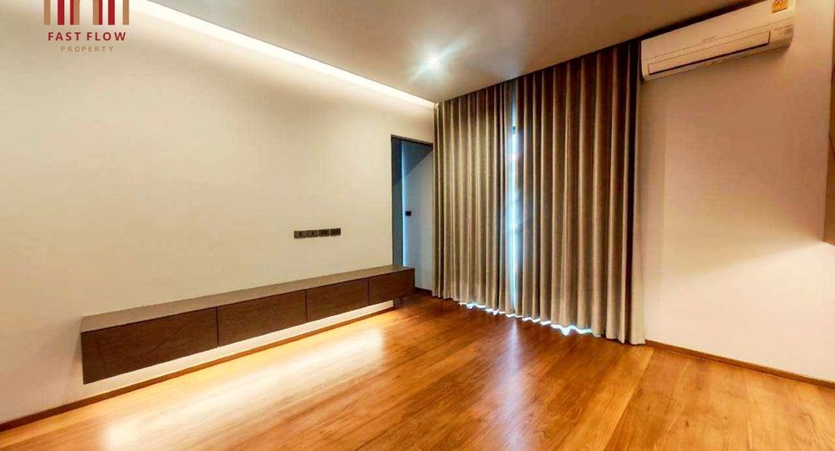 For sale 5 bedrooms house in Bang Sue, Bangkok
