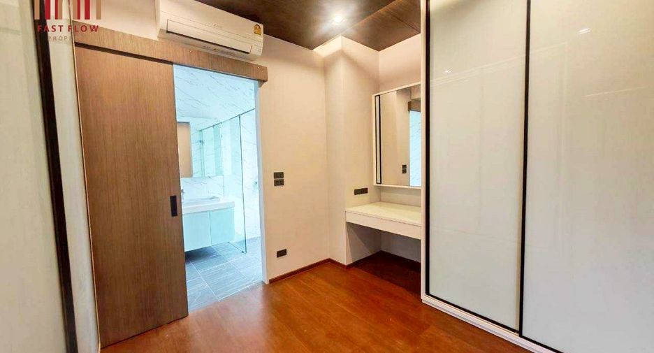 For sale 5 bedrooms house in Bang Sue, Bangkok