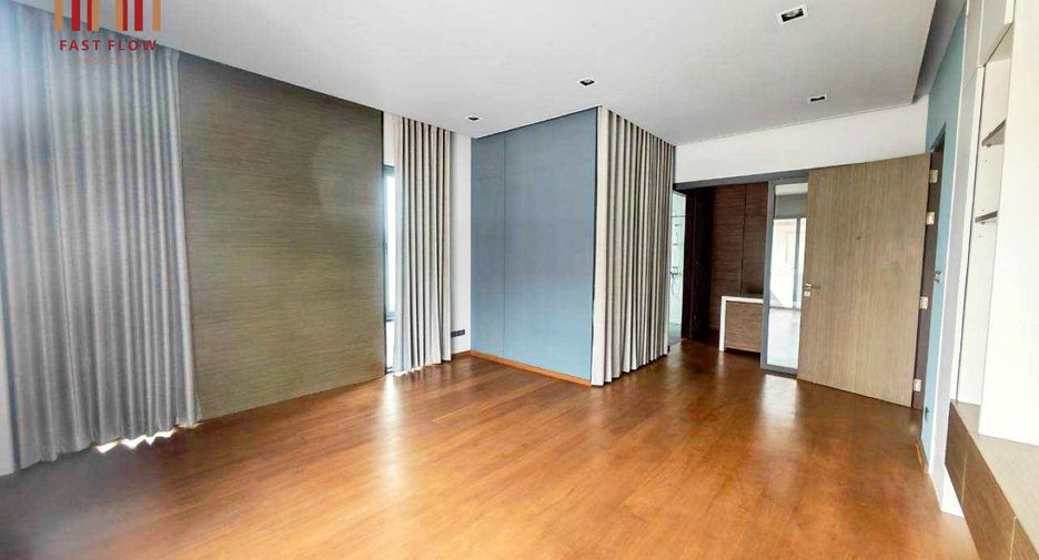 For sale 5 bedrooms house in Bang Sue, Bangkok