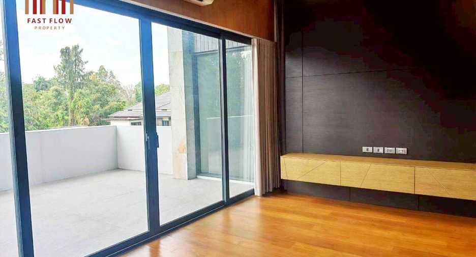 For sale 5 bedrooms house in Bang Sue, Bangkok