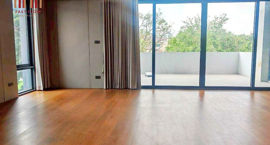 For sale 5 bedrooms house in Bang Sue, Bangkok