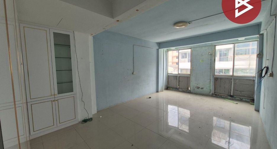 For sale 6 bedrooms retail Space in Mueang Samut Prakan, Samut Prakan