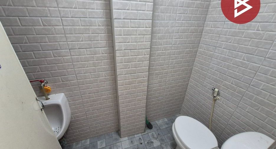 For sale 6 bedrooms retail Space in Mueang Samut Prakan, Samut Prakan