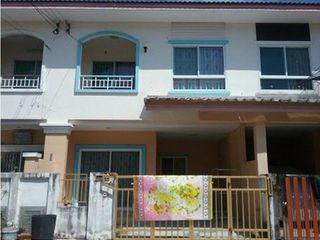 À vendre 1 chambre maison de ville à Nong Chok, Bangkok
