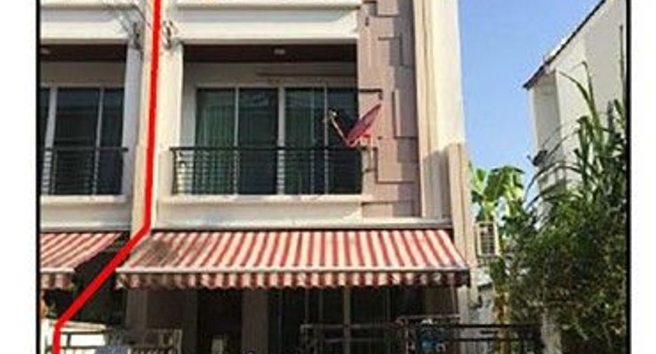 For sale 1 bed townhouse in Wang Thonglang, Bangkok