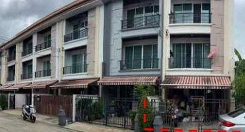 For sale 1 bed townhouse in Wang Thonglang, Bangkok